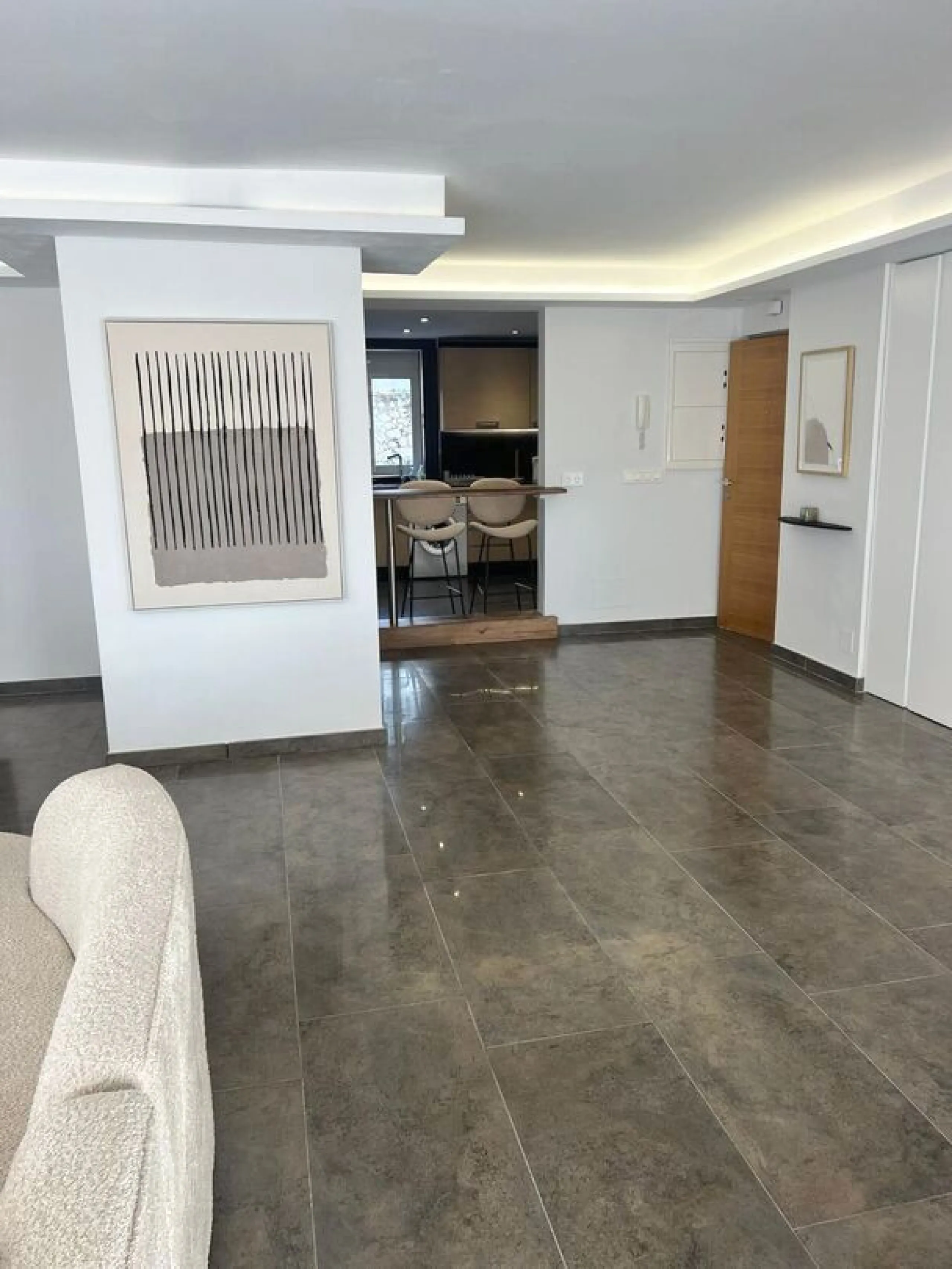 Exclusive renovated apartment with sea and mountain views in Los Pacos, Fuengirola