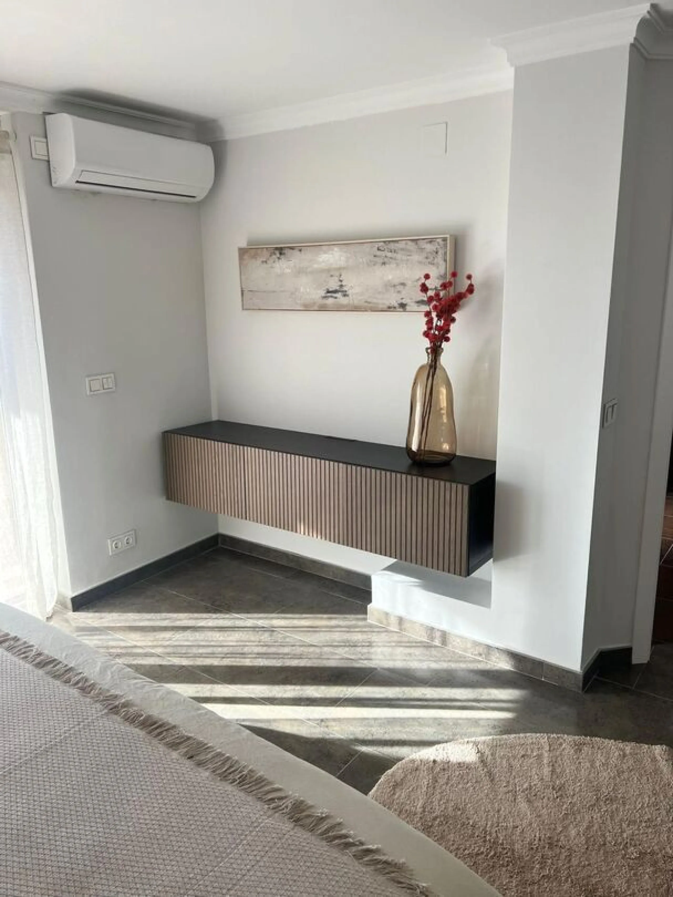 Exclusive renovated apartment with sea and mountain views in Los Pacos, Fuengirola
