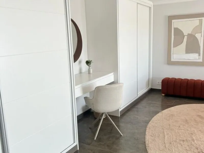 Exclusive renovated apartment with sea and mountain views in Los Pacos, Fuengirola