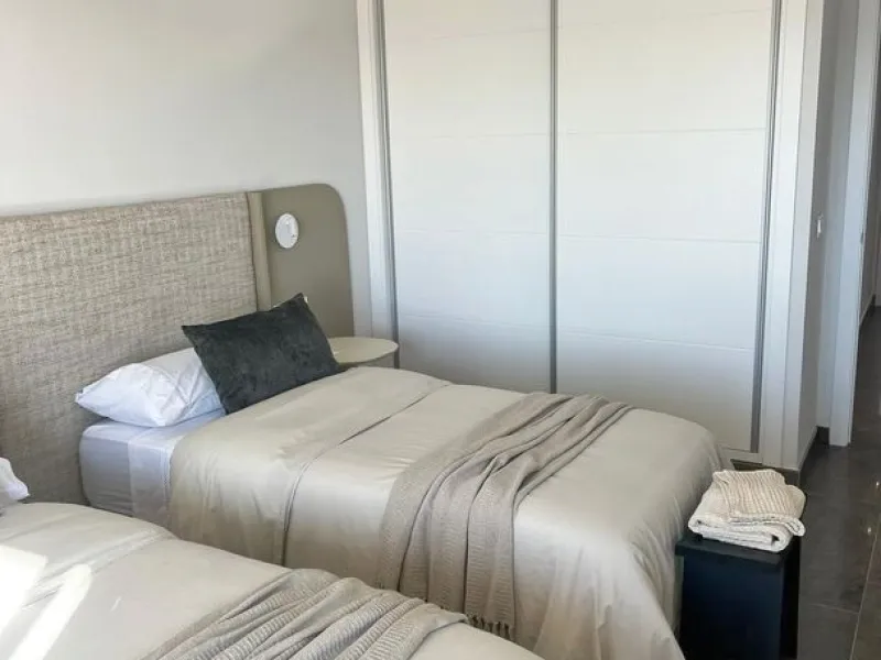 Exclusive renovated apartment with sea and mountain views in Los Pacos, Fuengirola
