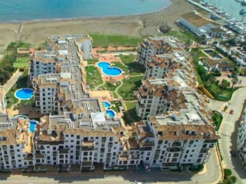 La Duquesa, FIrst Line Beach, Costa del Sol.