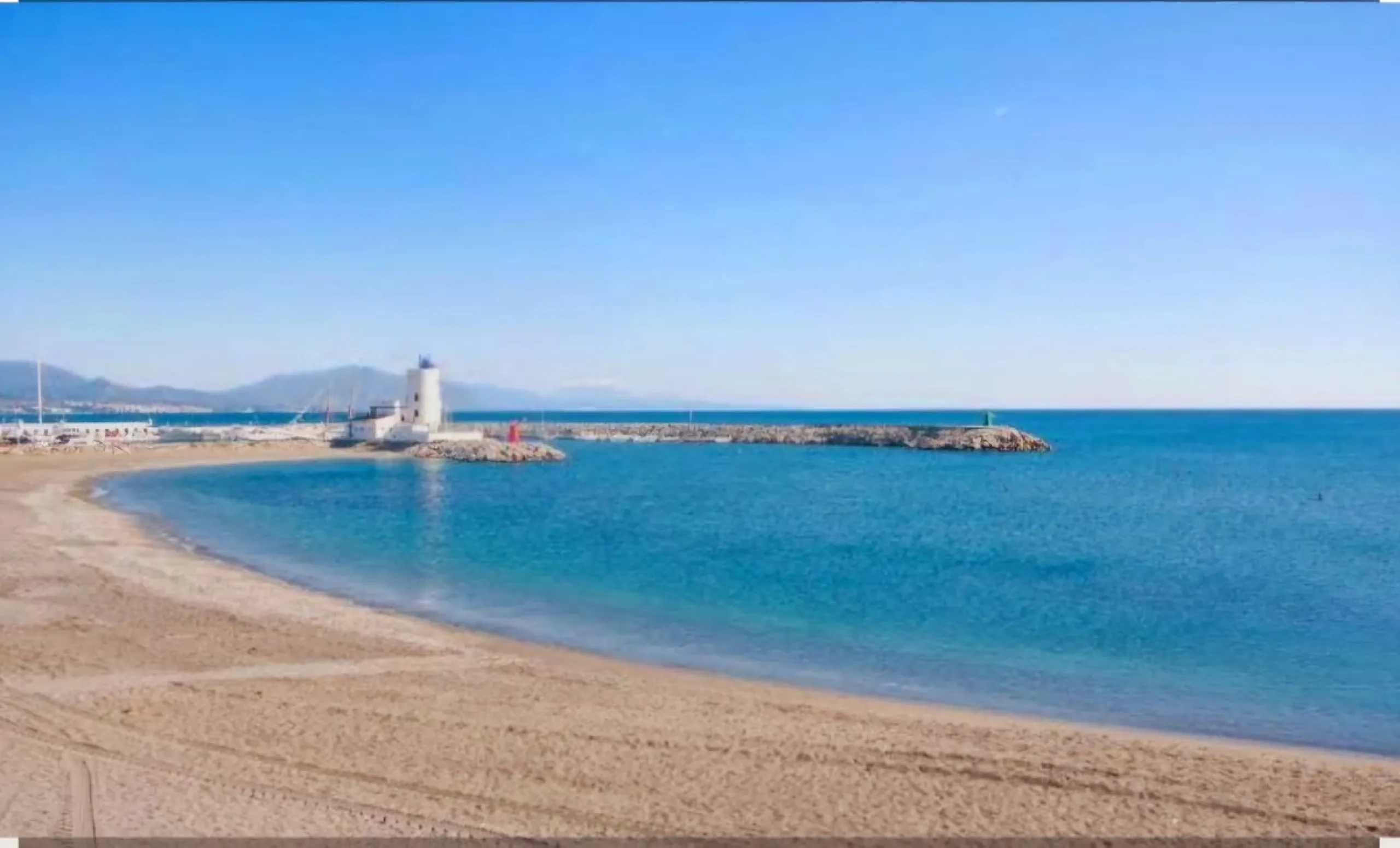 La Duquesa, FIrst Line Beach, Costa del Sol.