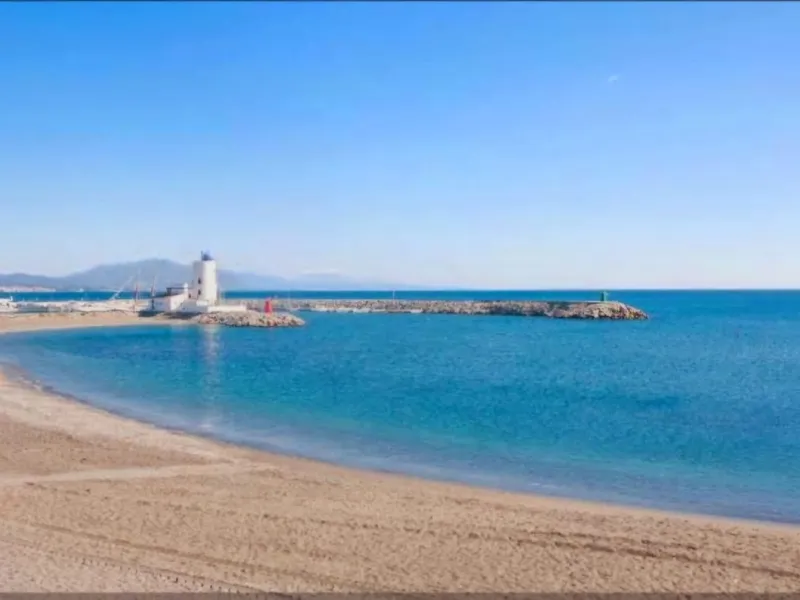 La Duquesa, FIrst Line Beach, Costa del Sol.
