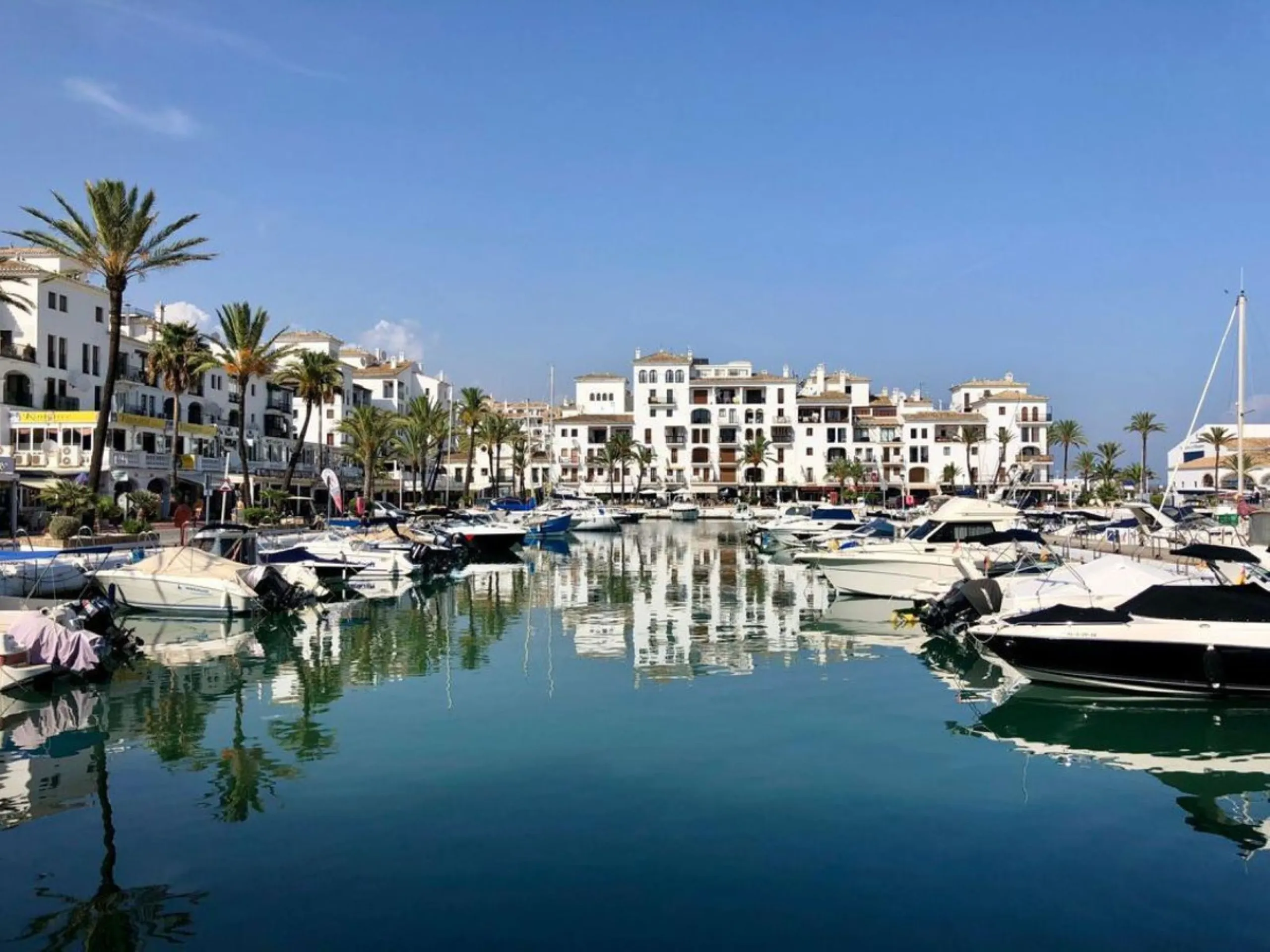 La Duquesa, FIrst Line Beach, Costa del Sol.
