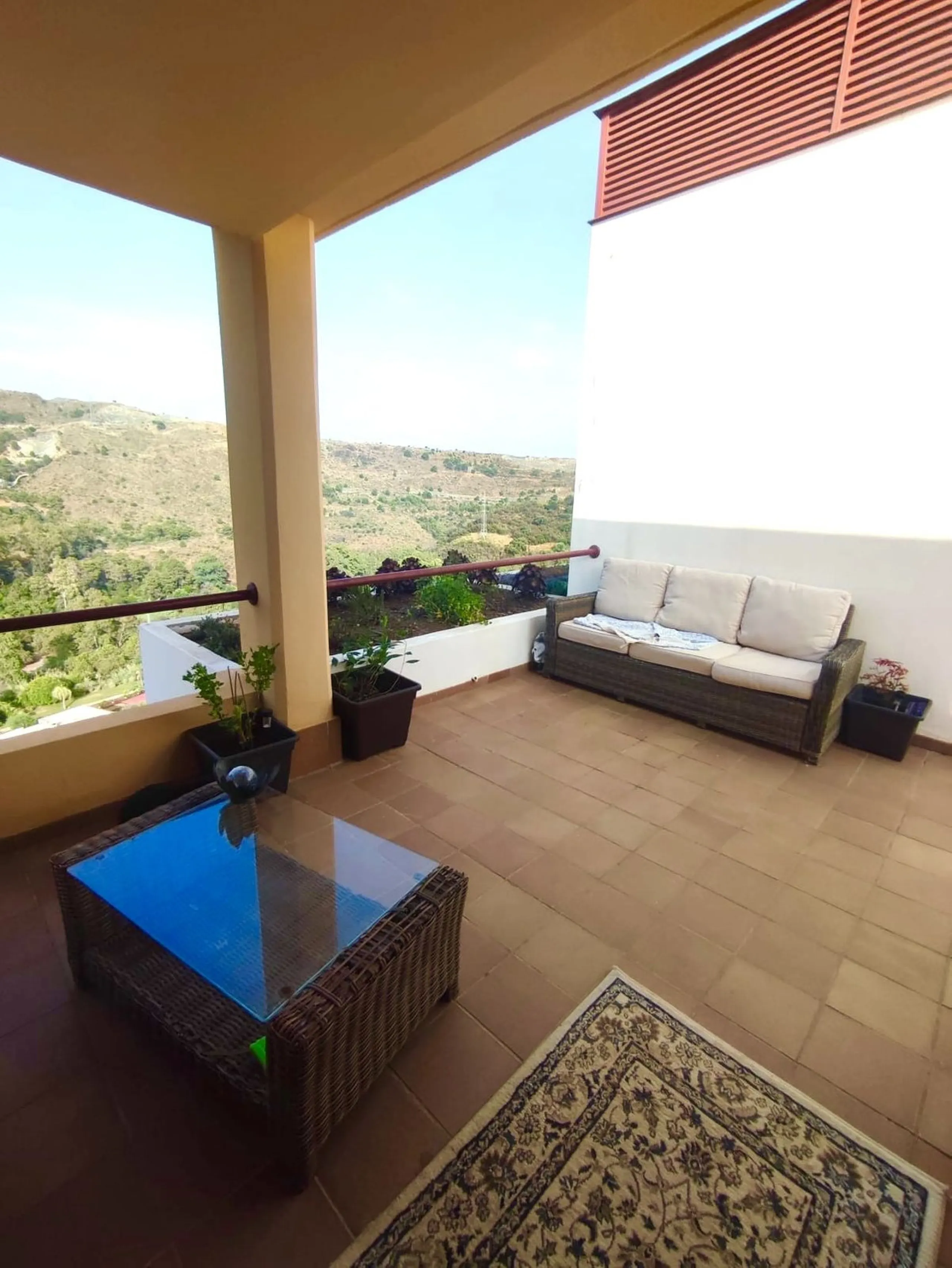 Apartment - Penthouse Duplex в продаже в Benahavís, Málaga. В доме 2 спален и 1 ванных комнат. Площадь дома 125 м²