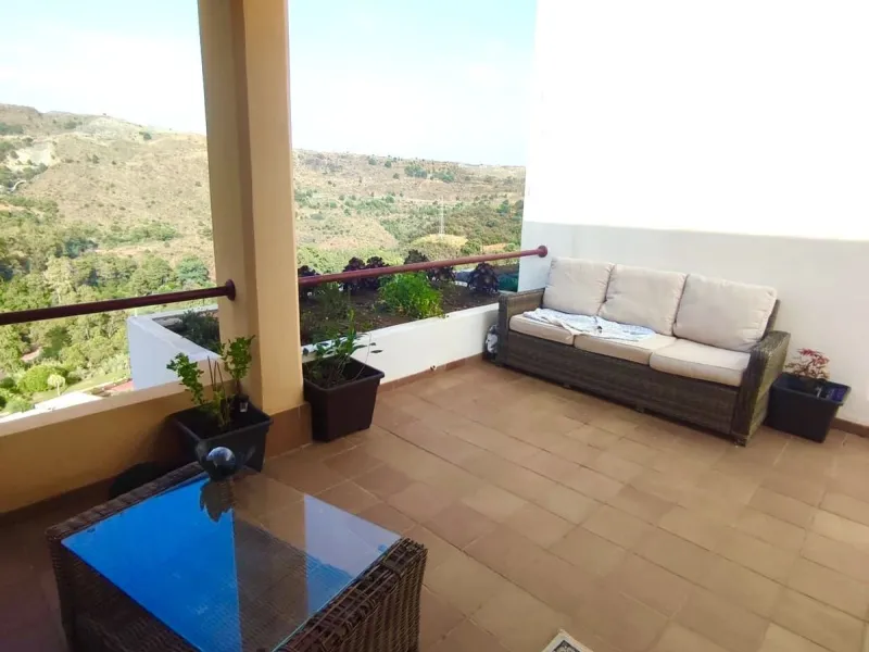 Apartment - Penthouse Duplex в продаже в Benahavís, Málaga. В доме 2 спален и 1 ванных комнат. Площадь дома 125 м²