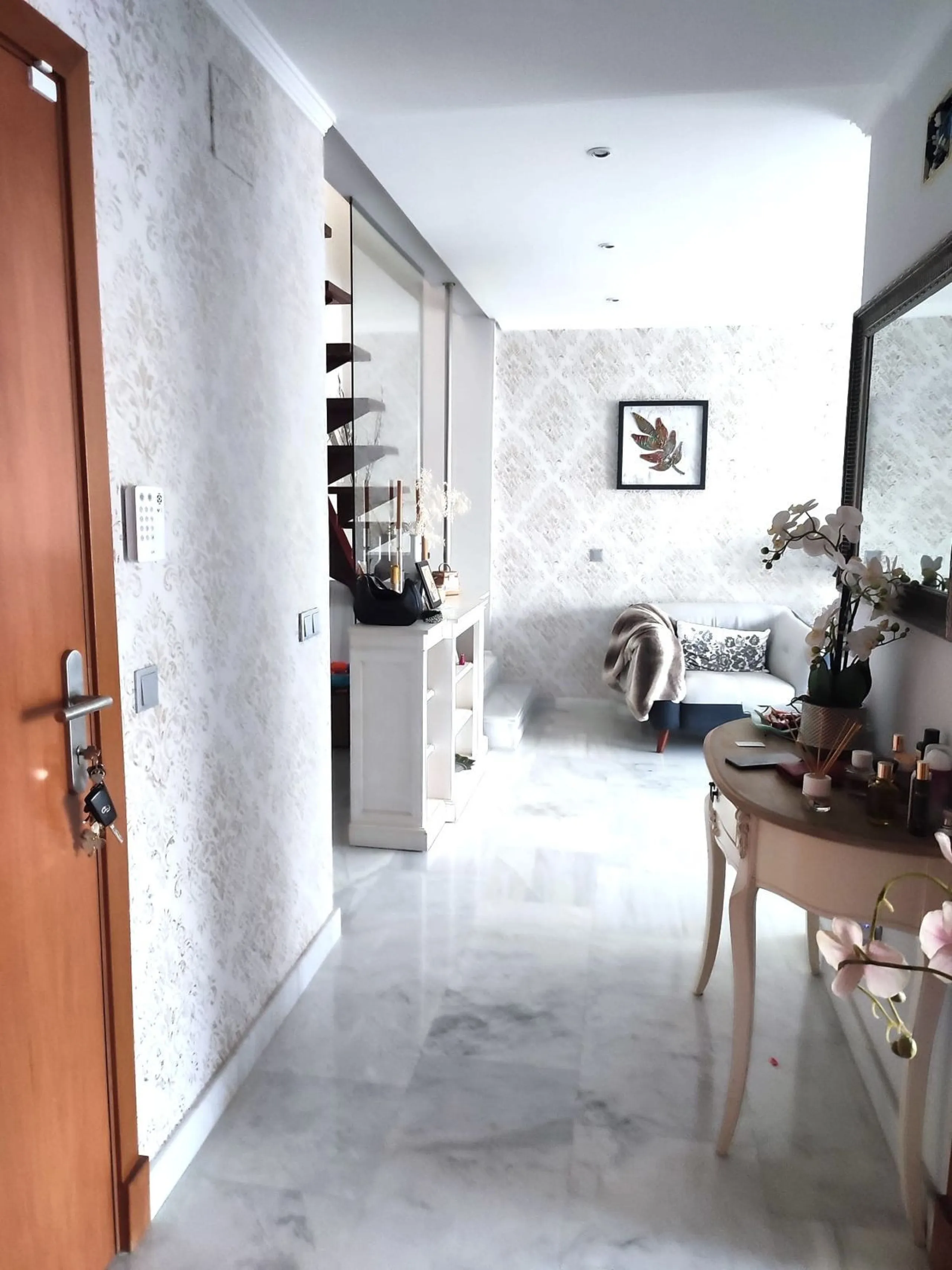 Apartment - Penthouse Duplex в продаже в Benahavís, Málaga. В доме 2 спален и 1 ванных комнат. Площадь дома 125 м²