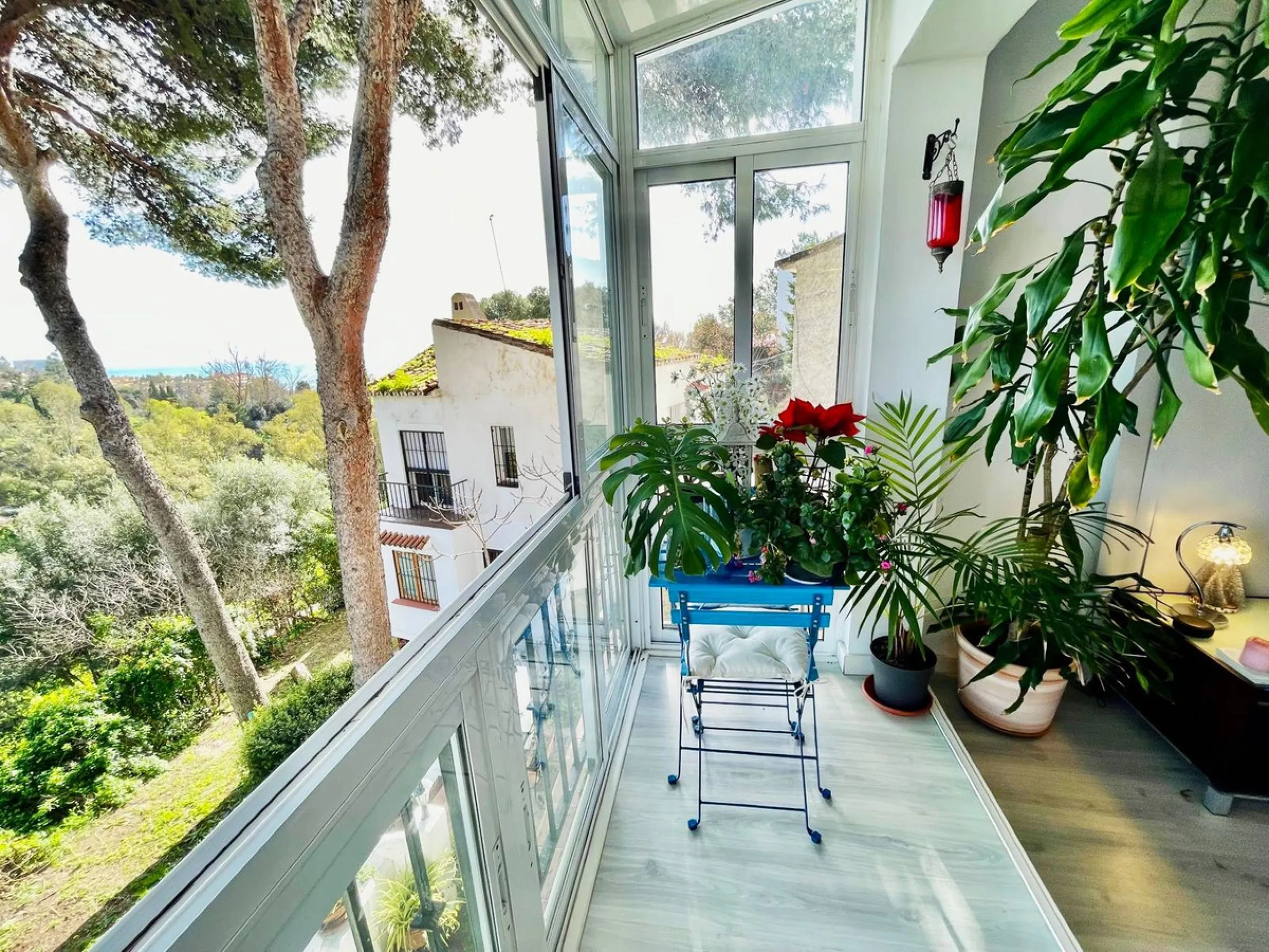 Terraced house for sale in a charming rustic development with modern interior design in Benalmádena!