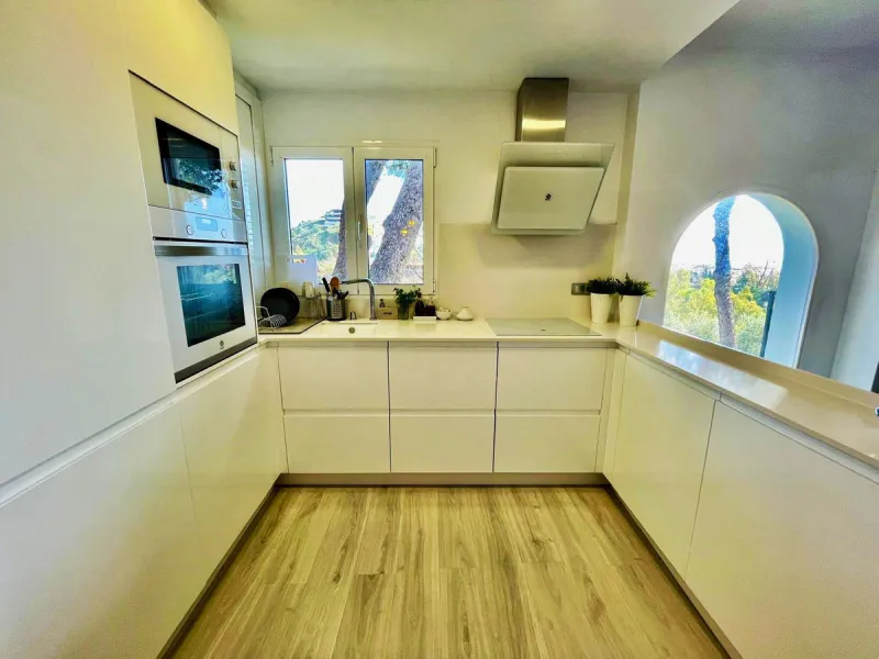 Terraced house for sale in a charming rustic development with modern interior design in Benalmádena!