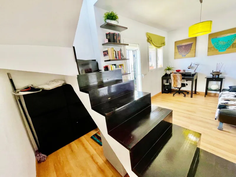 Terraced house for sale in a charming rustic development with modern interior design in Benalmádena!