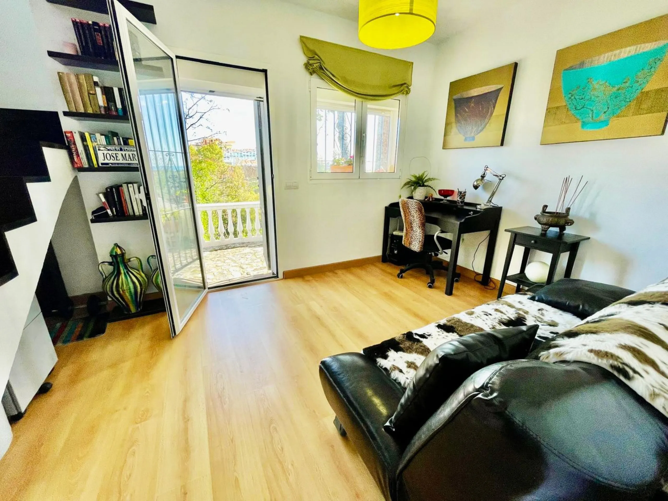Terraced house for sale in a charming rustic development with modern interior design in Benalmádena!