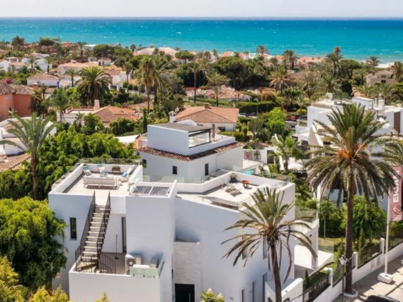 Exceptional newly built villa located in the prestigious area of ​​Marbesa.
