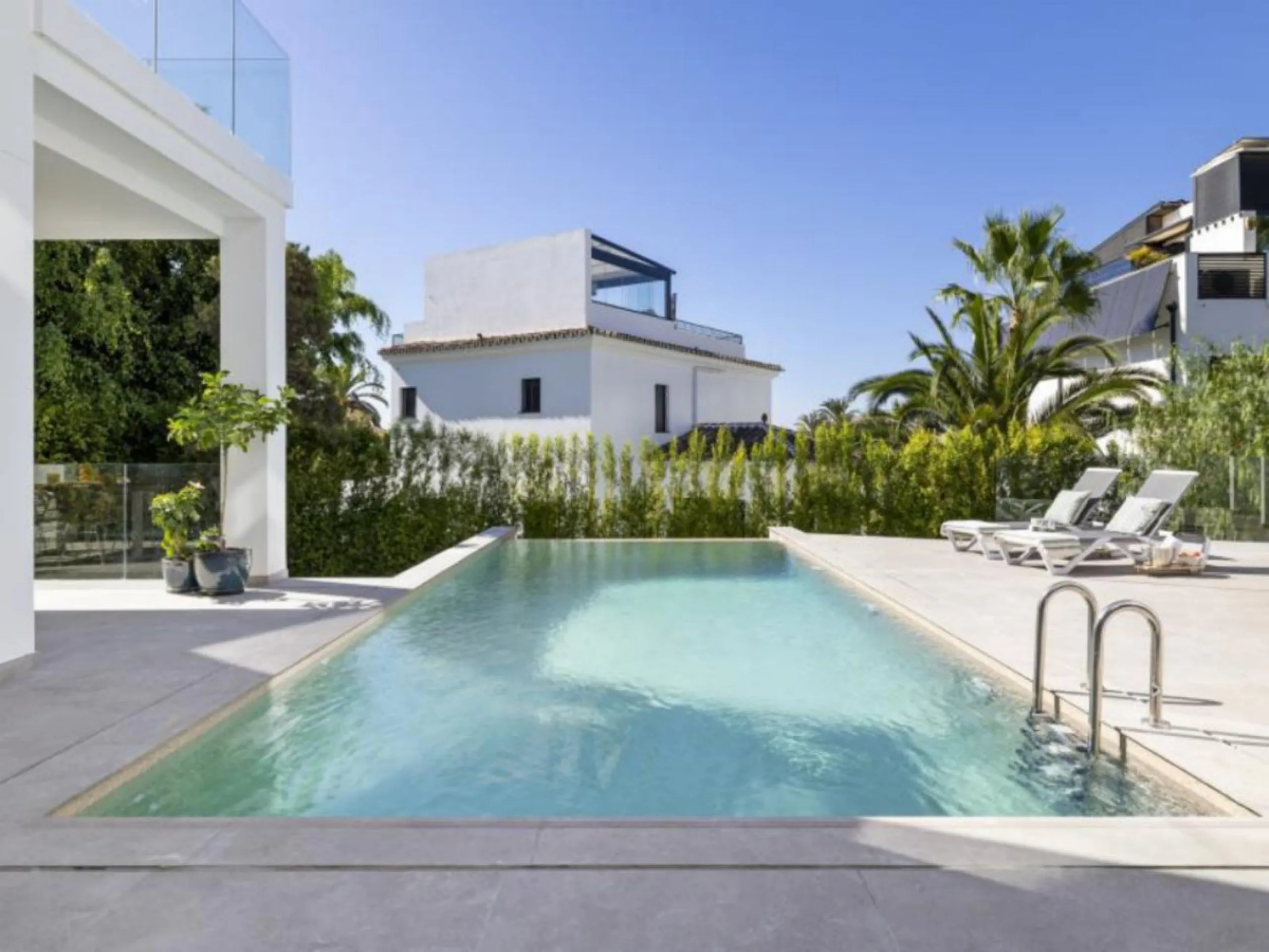 Exceptional newly built villa located in the prestigious area of ​​Marbesa.