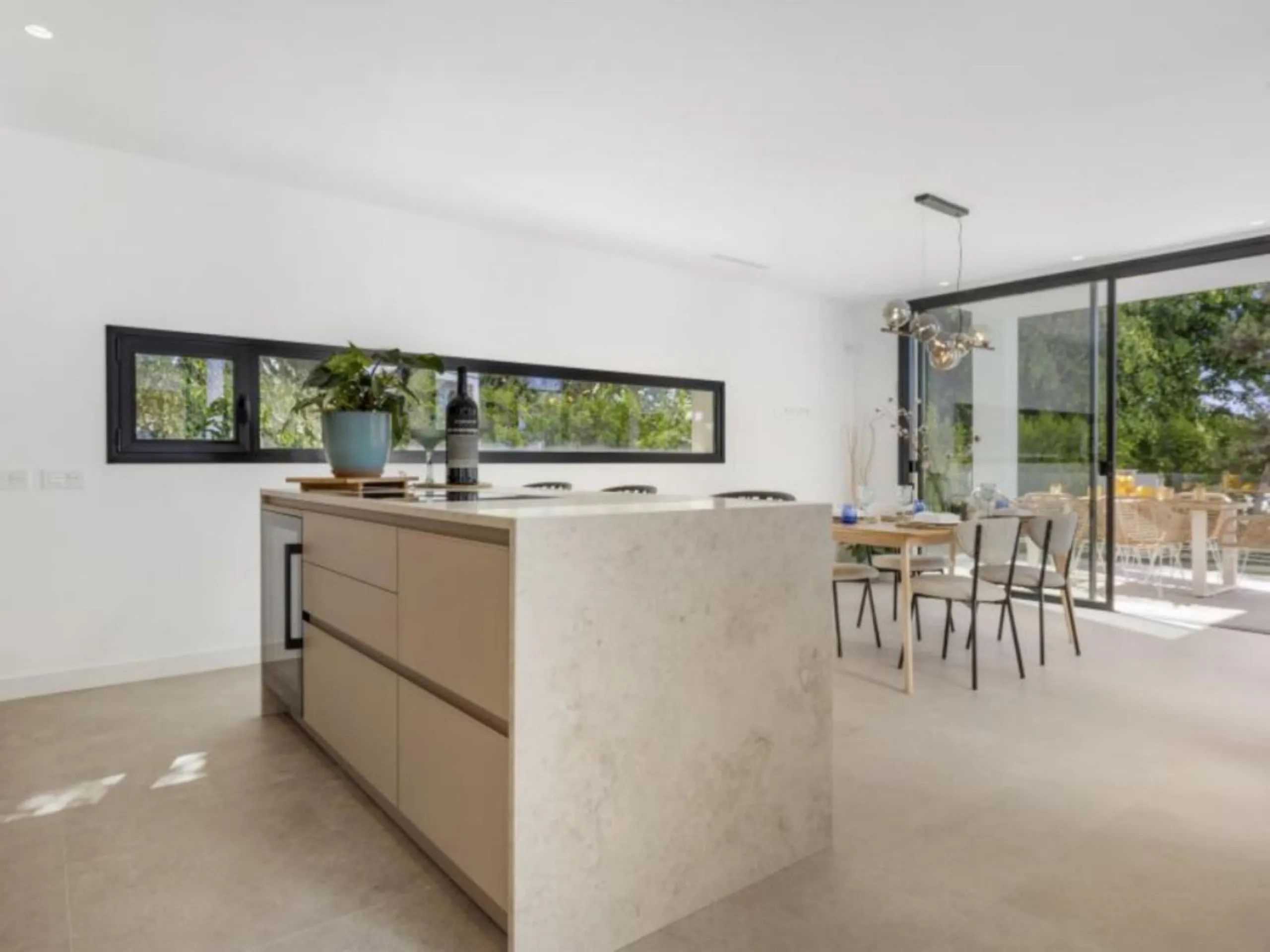 Exceptional newly built villa located in the prestigious area of ​​Marbesa.