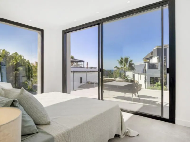 Exceptional newly built villa located in the prestigious area of ​​Marbesa.