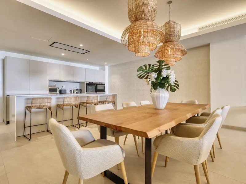 Apartment - Middle Floor Apartment в продаже в Estepona, Málaga. В доме 3 спален и 3 ванных комнат. Площадь дома 229 м²