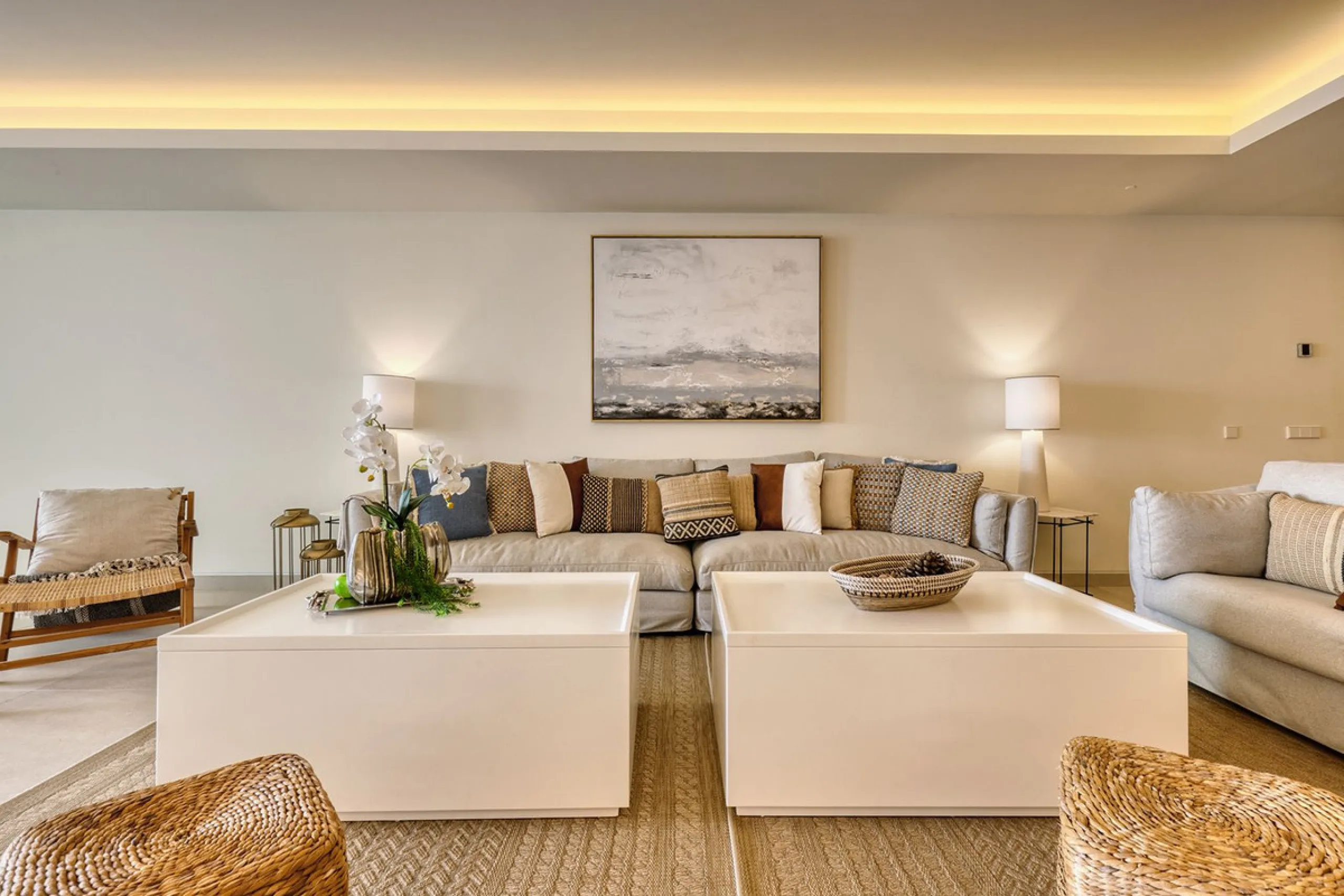 Apartment - Middle Floor Apartment в продаже в Estepona, Málaga. В доме 3 спален и 3 ванных комнат. Площадь дома 229 м²