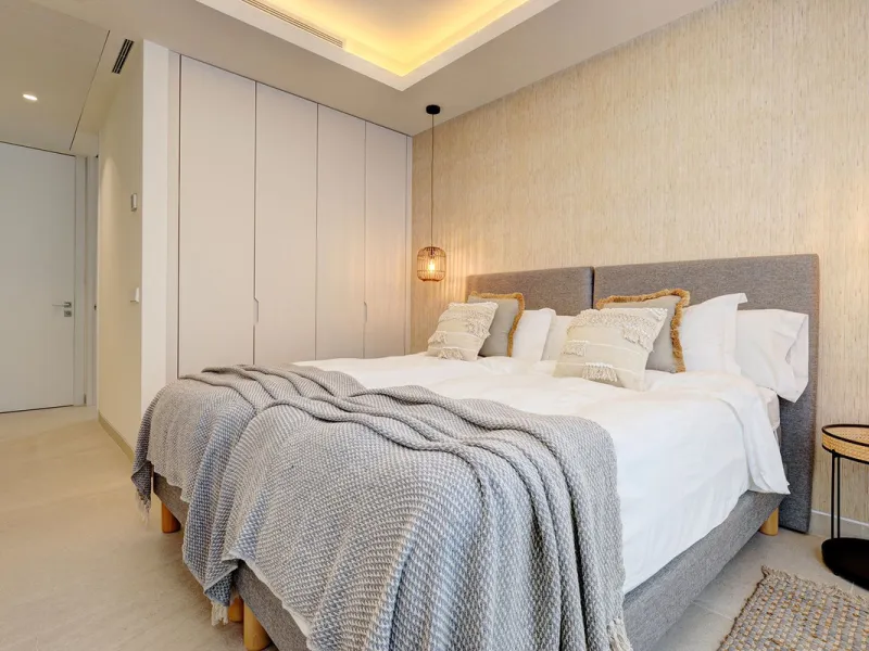Apartment - Middle Floor Apartment в продаже в Estepona, Málaga. В доме 3 спален и 3 ванных комнат. Площадь дома 229 м²