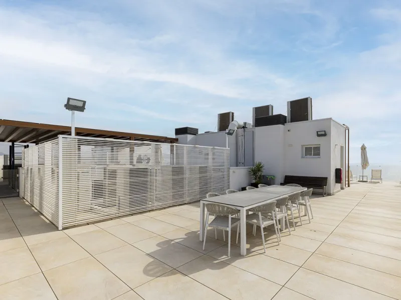 Apartment - Middle Floor Apartment в продаже в Estepona, Málaga. В доме 3 спален и 3 ванных комнат. Площадь дома 229 м²