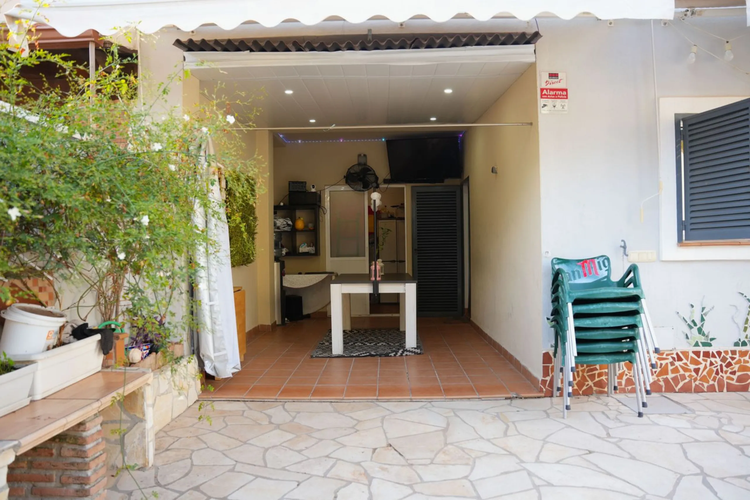300 m² Home with Pool, Large Garage and Solar Panels in Puerto de la Torre