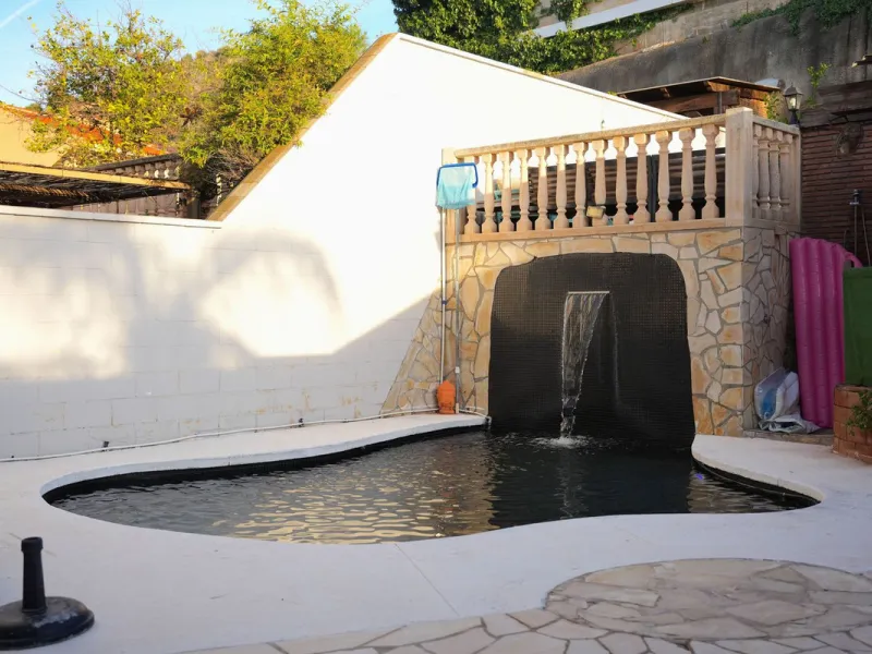 300 m² Home with Pool, Large Garage and Solar Panels in Puerto de la Torre