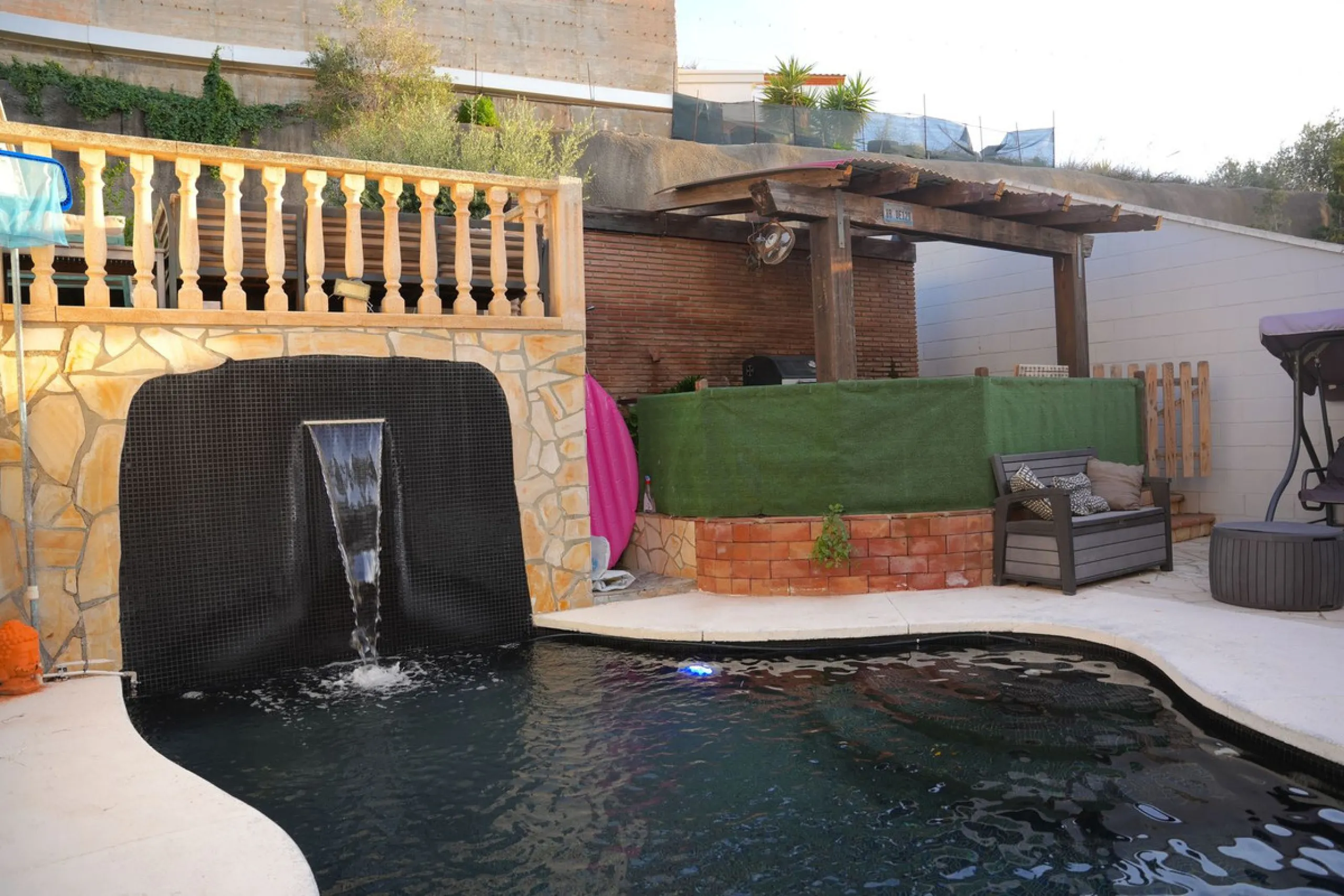 300 m² Home with Pool, Large Garage and Solar Panels in Puerto de la Torre