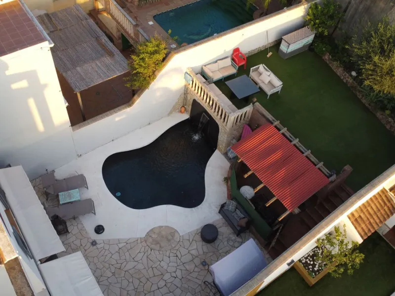 300 m² Home with Pool, Large Garage and Solar Panels in Puerto de la Torre