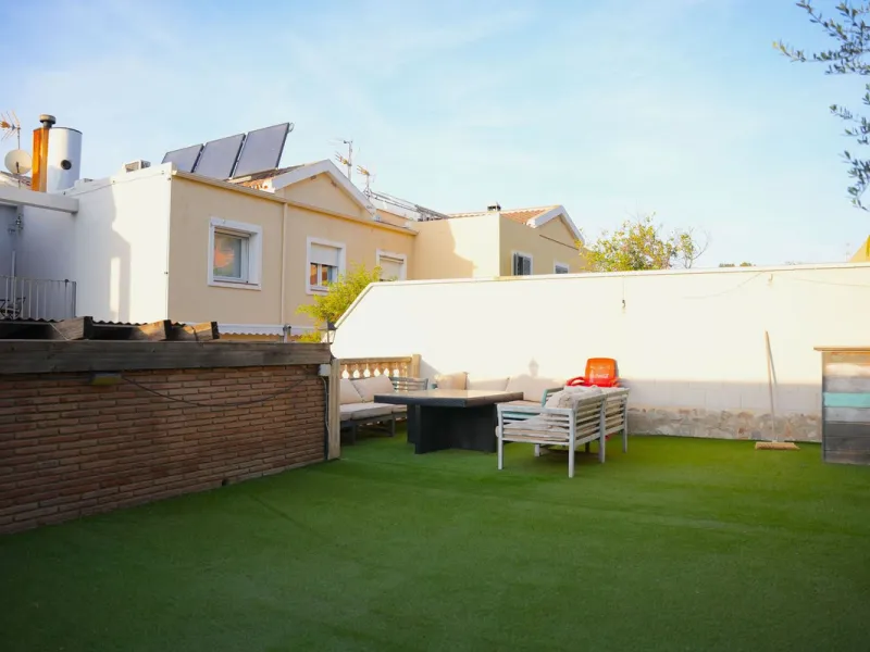 300 m² Home with Pool, Large Garage and Solar Panels in Puerto de la Torre