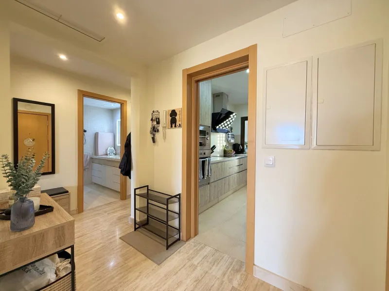 Apartment - Penthouse в продаже в Estepona, Málaga. В доме 2 спален и 2 ванных комнат. Площадь дома 100 м²