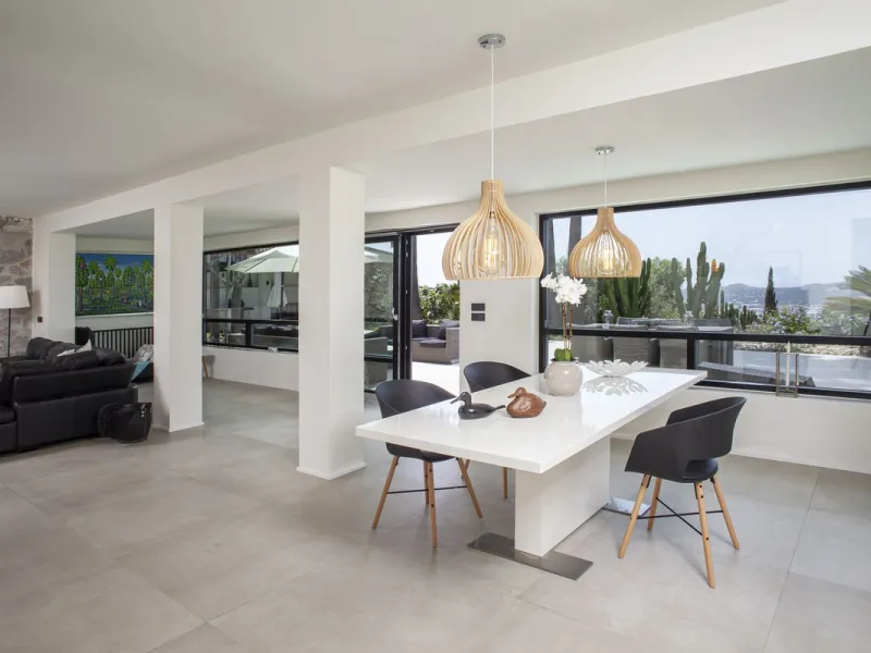 House - Detached Villa в продаже в Mijas, Málaga. В доме 4 спален и 3 ванных комнат. Площадь дома 200 м². Площадь участка 1000 м²