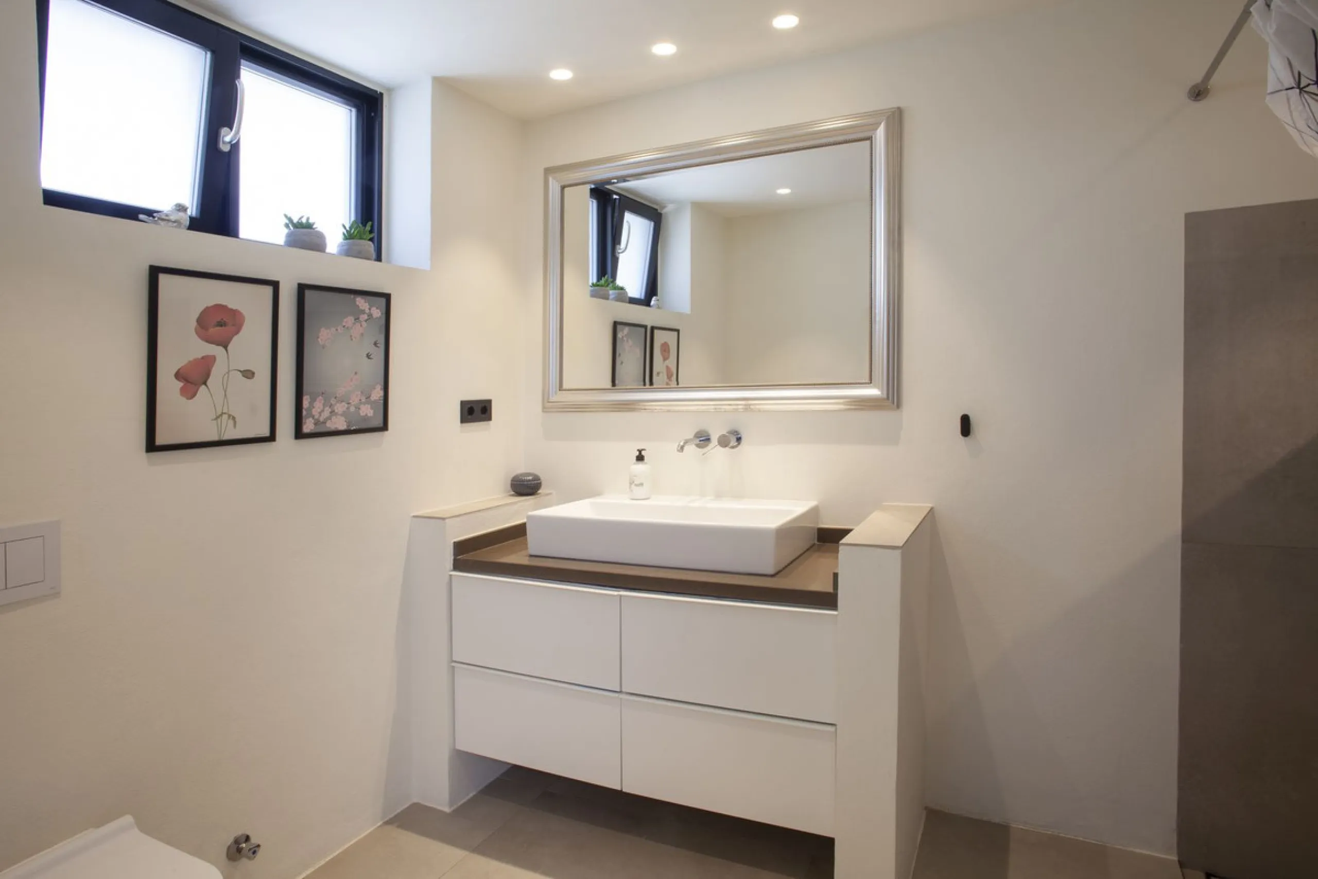 House - Detached Villa в продаже в Mijas, Málaga. В доме 4 спален и 3 ванных комнат. Площадь дома 200 м². Площадь участка 1000 м²