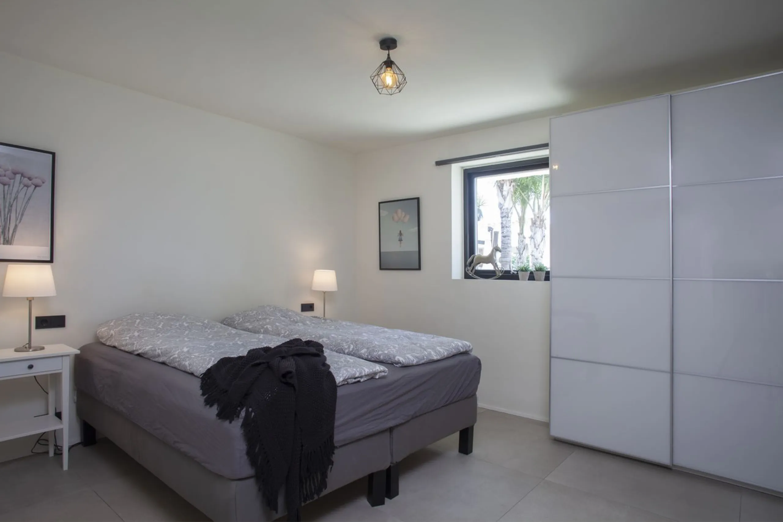 House - Detached Villa в продаже в Mijas, Málaga. В доме 4 спален и 3 ванных комнат. Площадь дома 200 м². Площадь участка 1000 м²