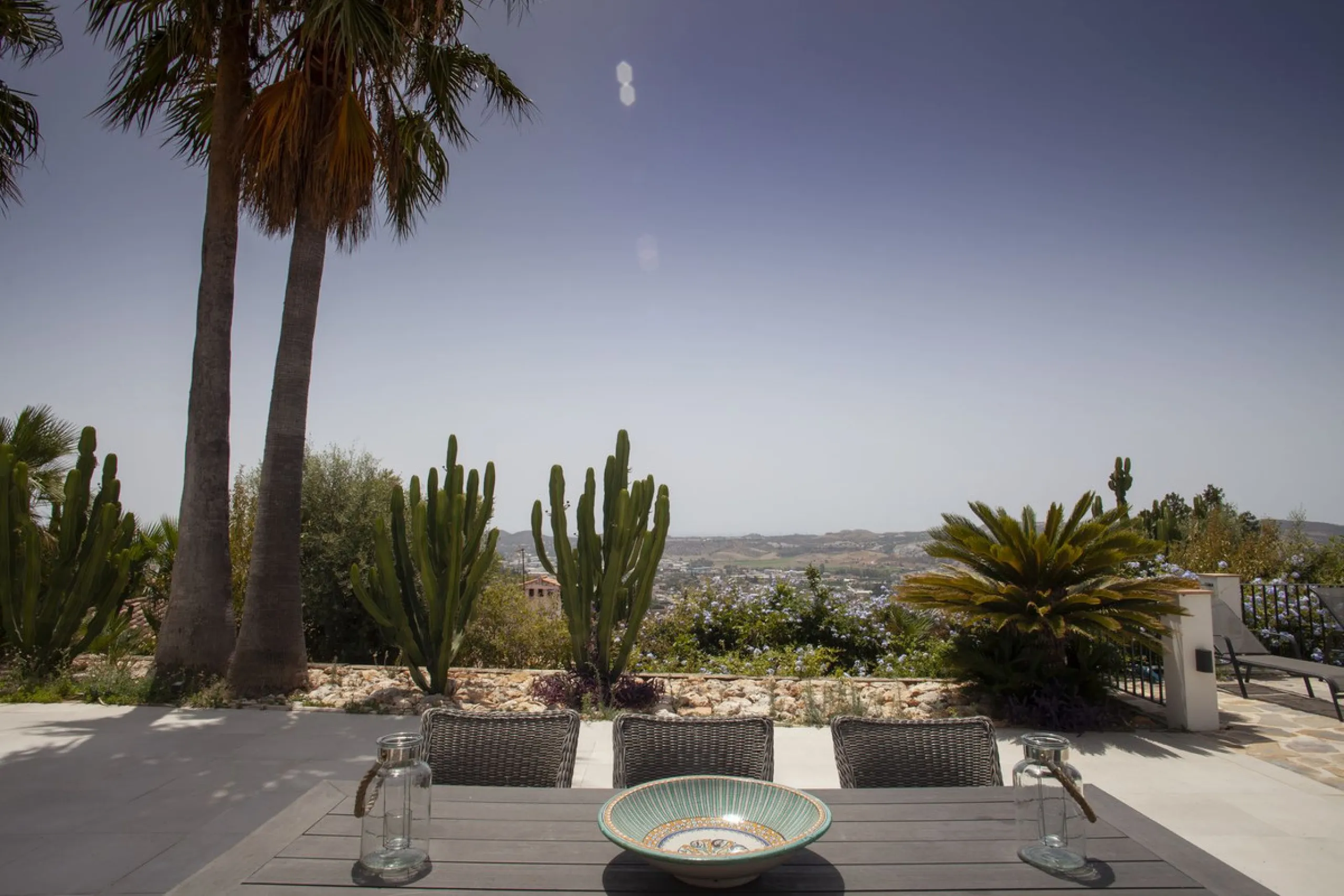House - Detached Villa в продаже в Mijas, Málaga. В доме 4 спален и 3 ванных комнат. Площадь дома 200 м². Площадь участка 1000 м²