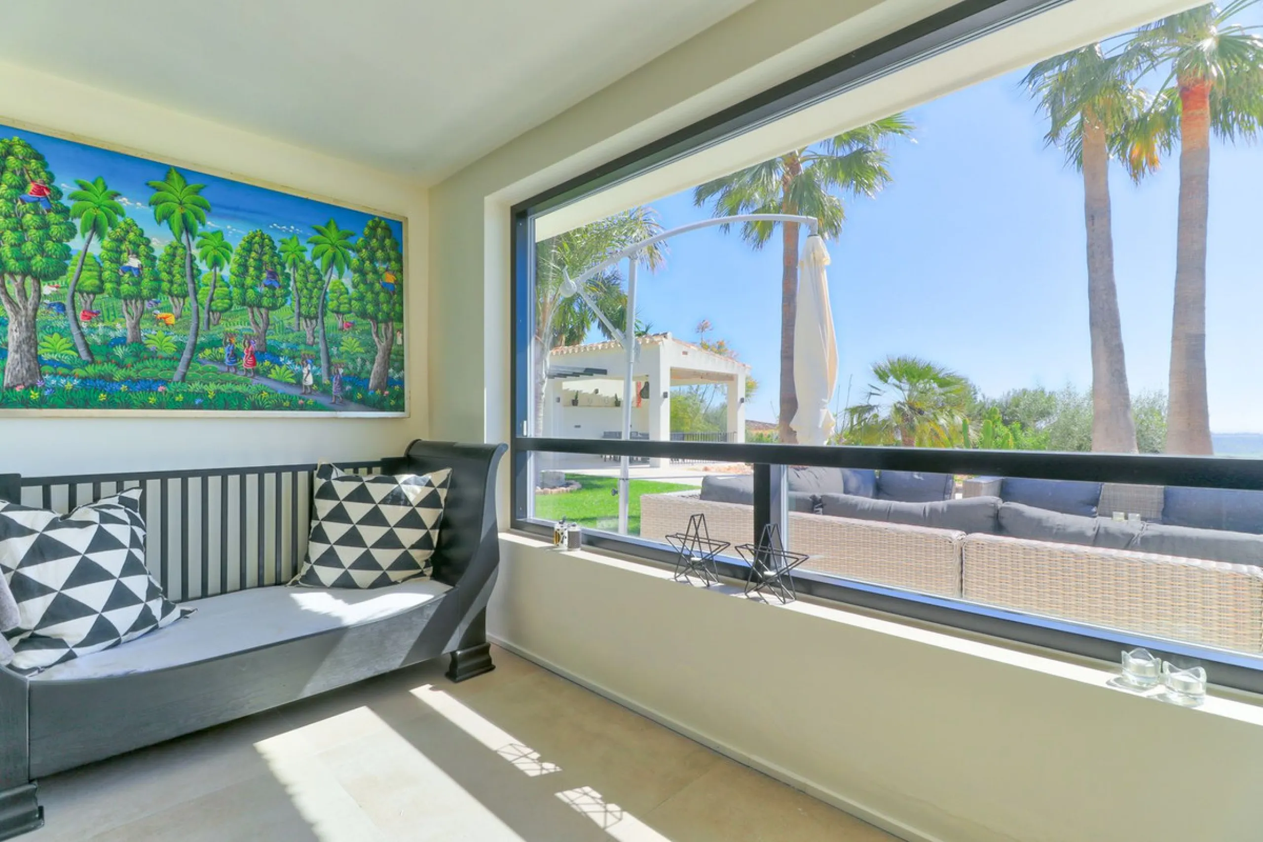 House - Detached Villa в продаже в Mijas, Málaga. В доме 4 спален и 3 ванных комнат. Площадь дома 200 м². Площадь участка 1000 м²