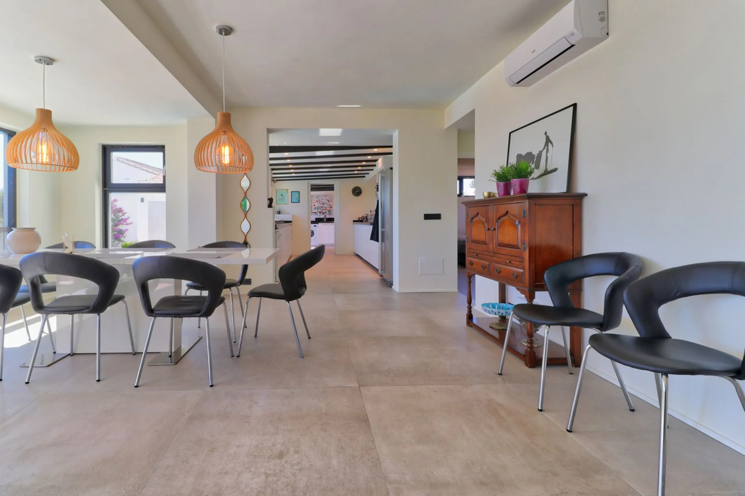 House - Detached Villa в продаже в Mijas, Málaga. В доме 4 спален и 3 ванных комнат. Площадь дома 200 м². Площадь участка 1000 м²