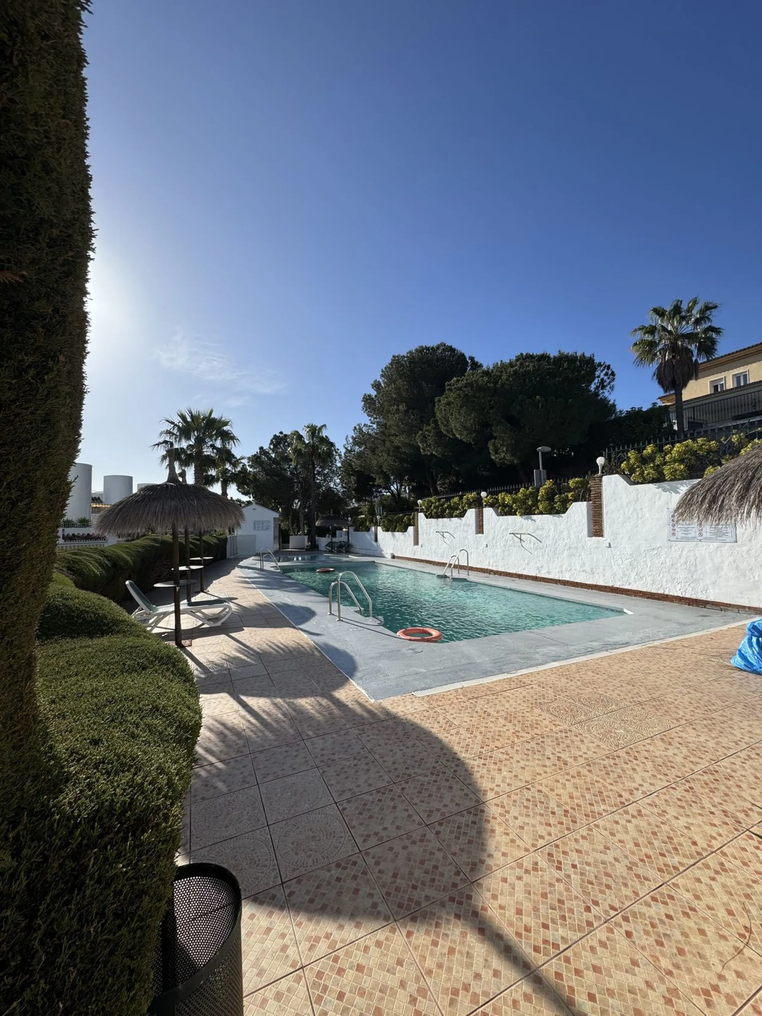 House - Semi-Detached House в продаже в Benalmadena, Málaga. В доме 4 спален и 3 ванных комнат. Площадь дома 212 м²