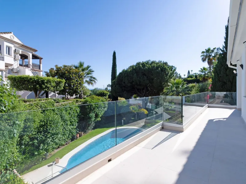 Gated community with security at night and during the summer from 6:00 p.m. to 6:00 a.m.
