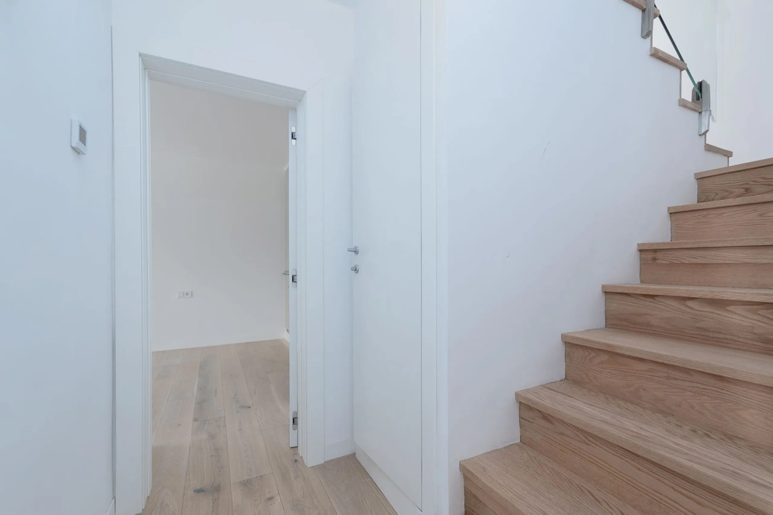 Gated community with security at night and during the summer from 6:00 p.m. to 6:00 a.m.
