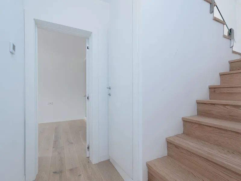 Gated community with security at night and during the summer from 6:00 p.m. to 6:00 a.m.