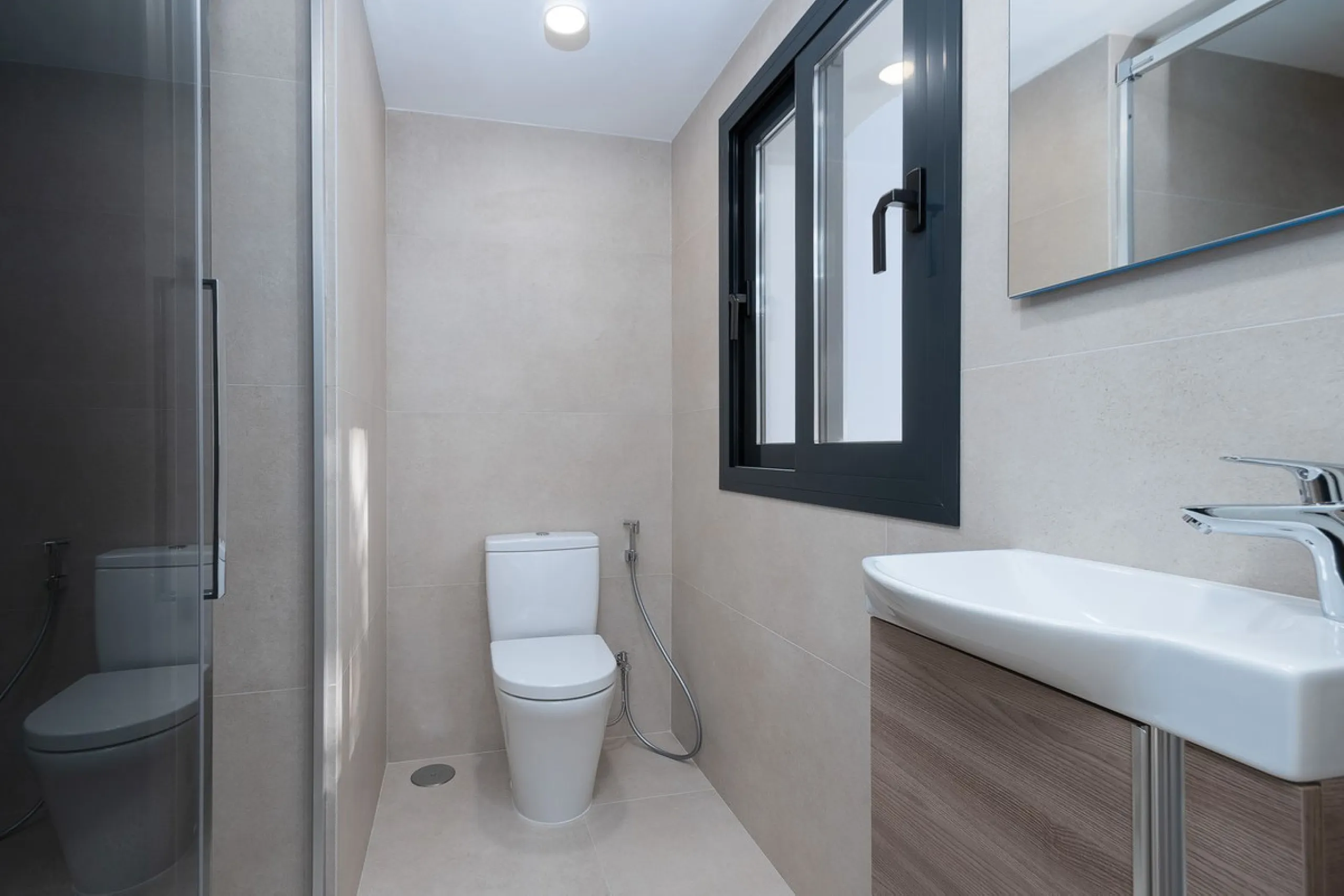 Gated community with security at night and during the summer from 6:00 p.m. to 6:00 a.m.