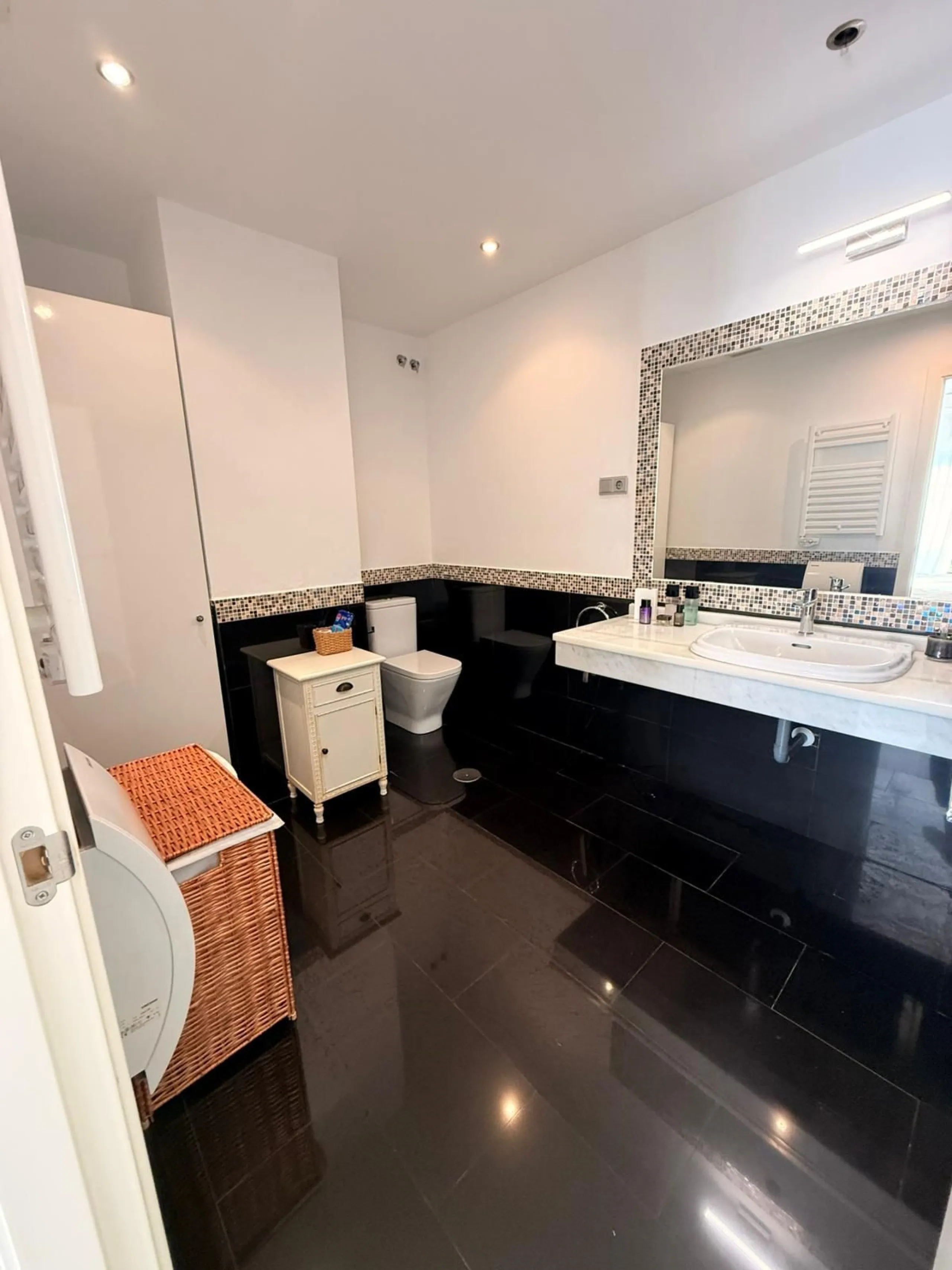 Exclusive Property with Private Garden on Avenida de Higuerón – Benalmádena