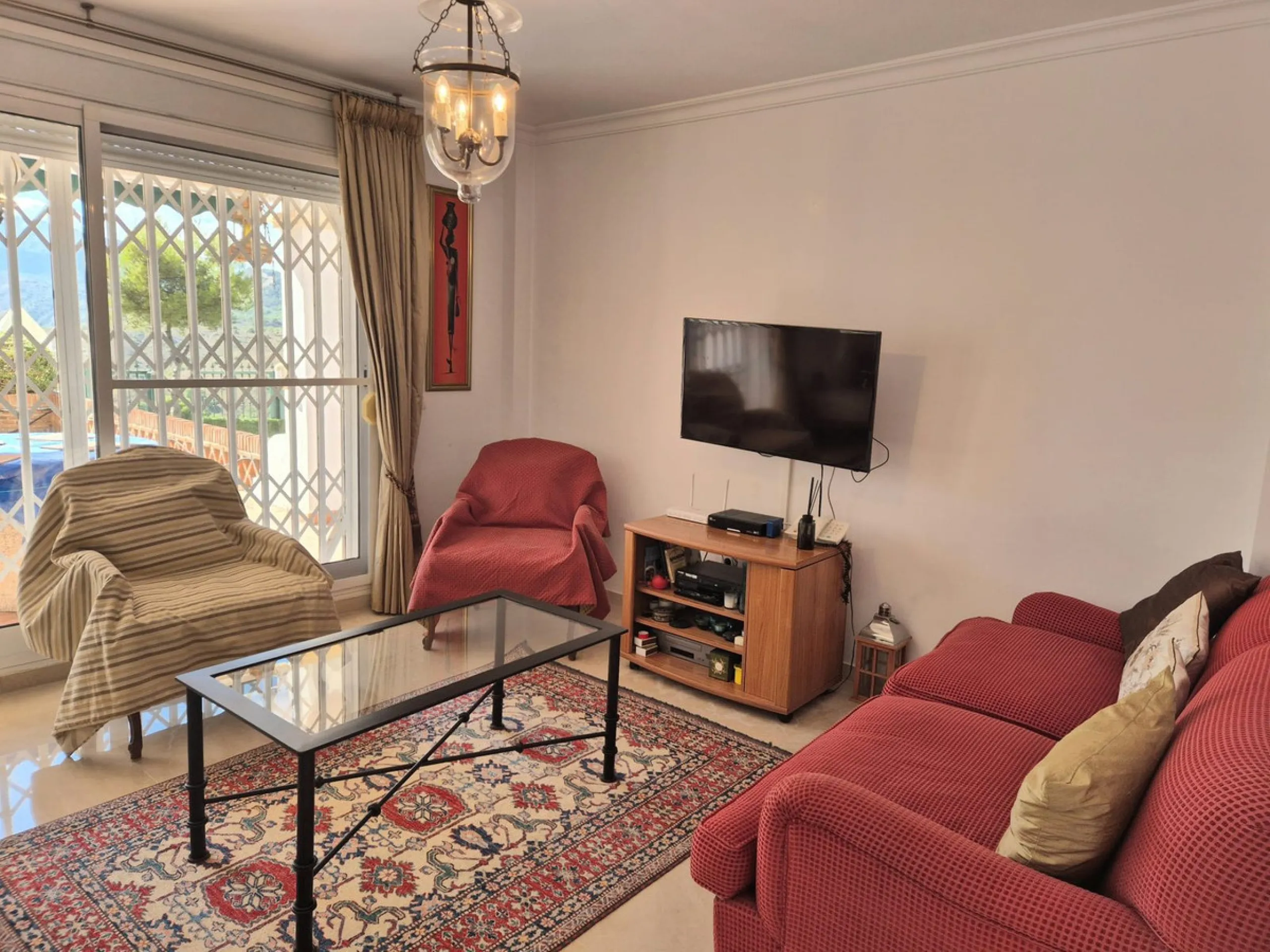 For Sale this very well maintained semi detached house in Alhaurín Golf, Alhaurín el Grande.