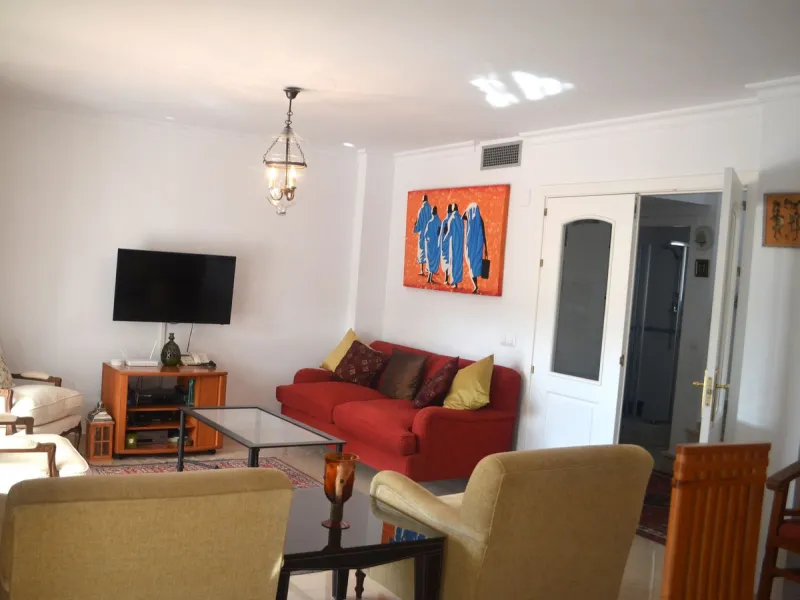 For Sale this very well maintained semi detached house in Alhaurín Golf, Alhaurín el Grande.