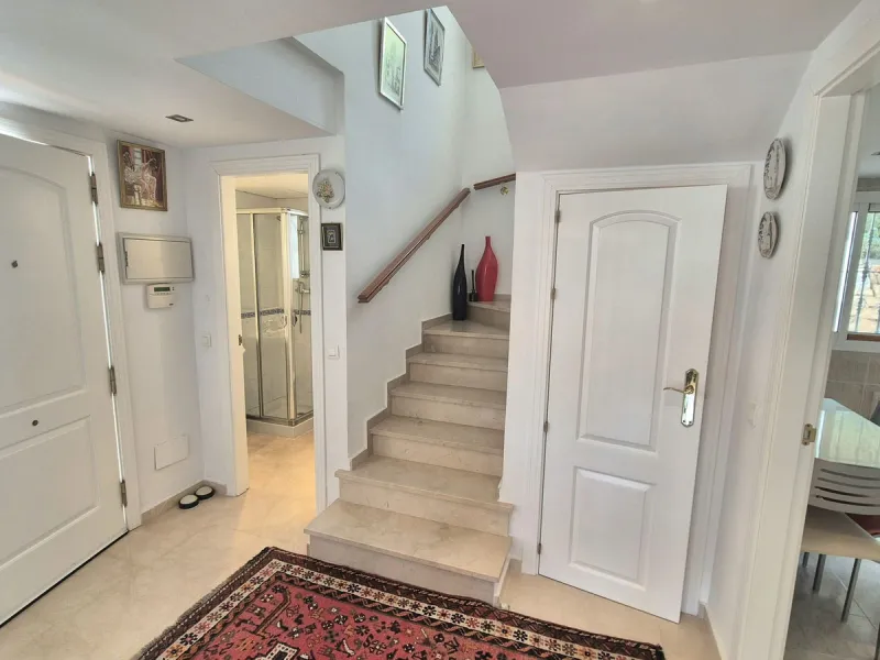 For Sale this very well maintained semi detached house in Alhaurín Golf, Alhaurín el Grande.