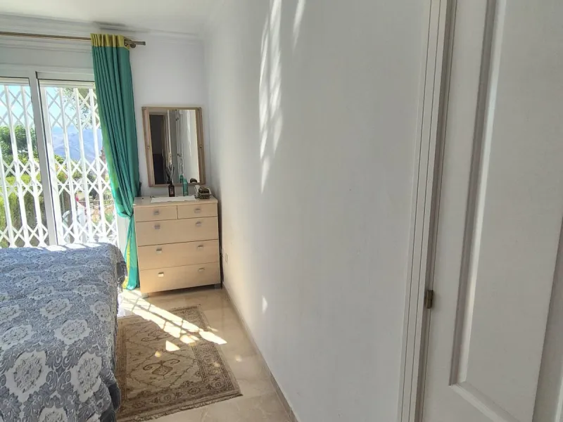 For Sale this very well maintained semi detached house in Alhaurín Golf, Alhaurín el Grande.