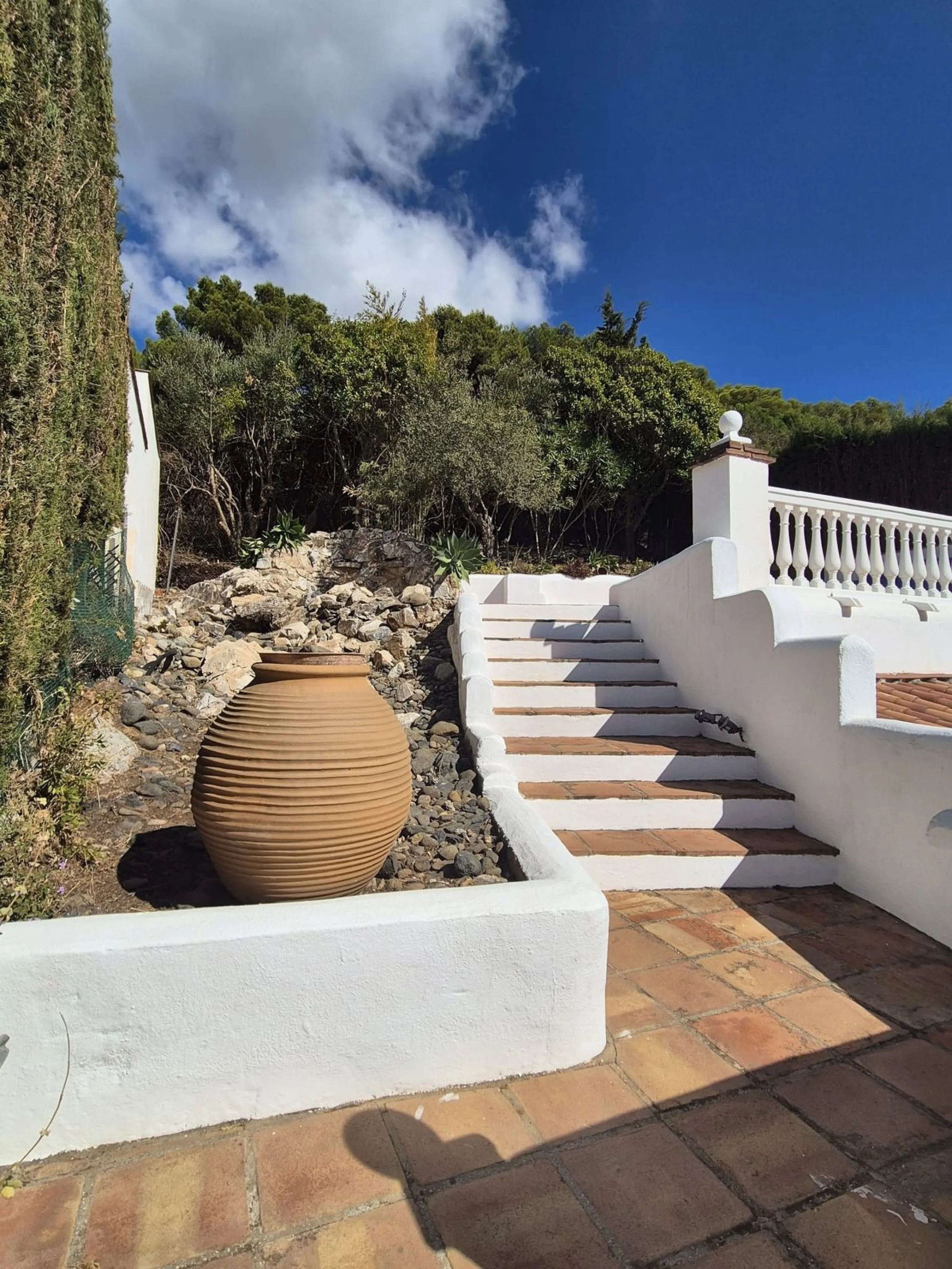 For Sale this very well maintained semi detached house in Alhaurín Golf, Alhaurín el Grande.