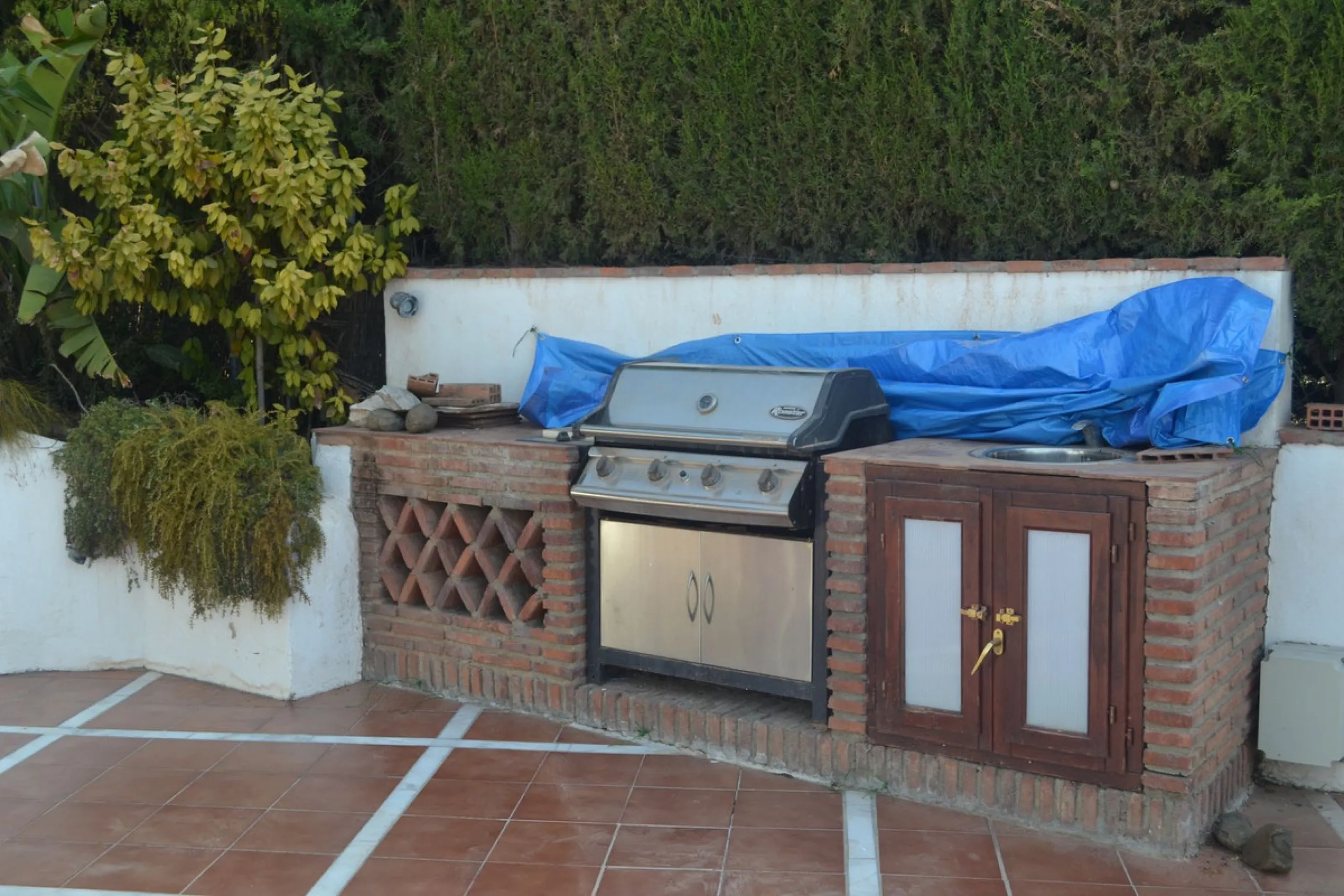 For Sale this very well maintained semi detached house in Alhaurín Golf, Alhaurín el Grande.
