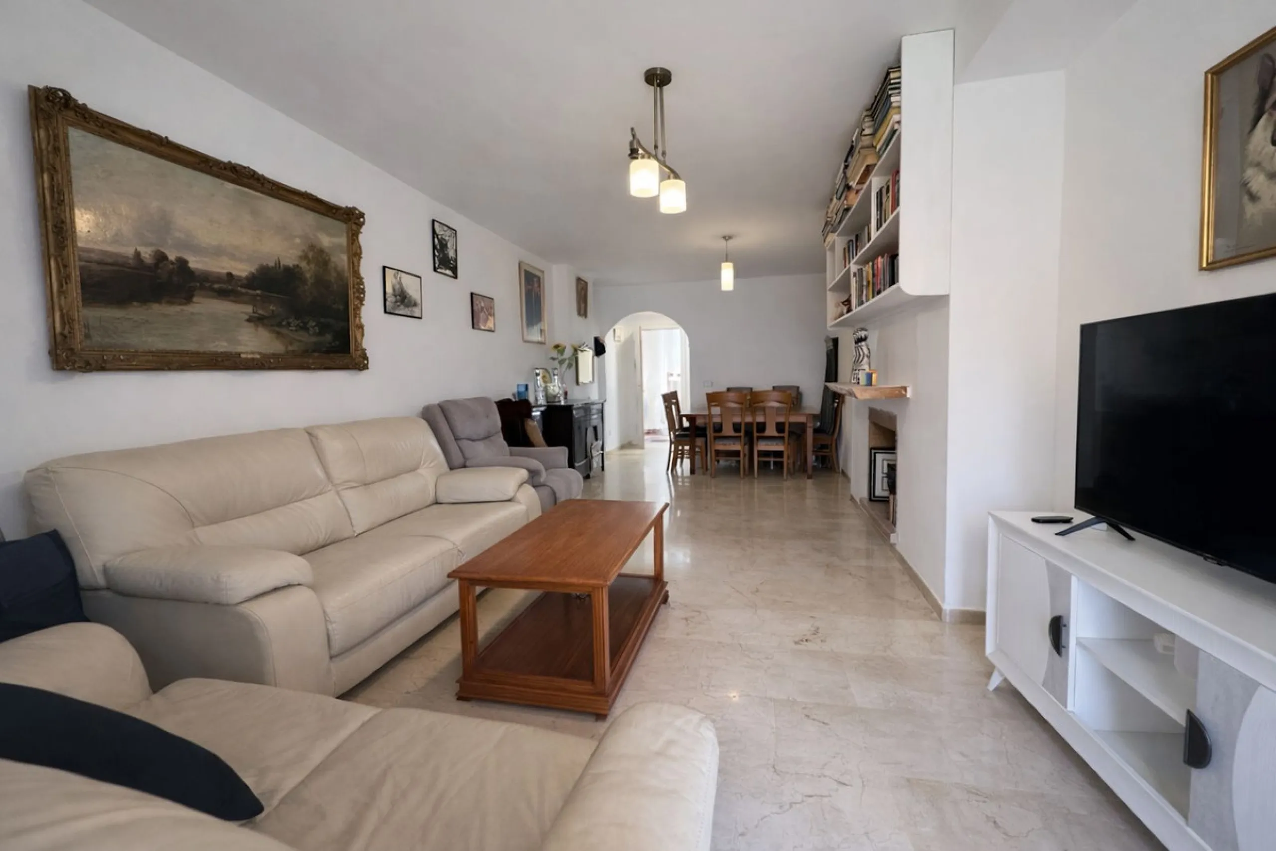 Apartment for sale in Guadalmina Alta with golf views