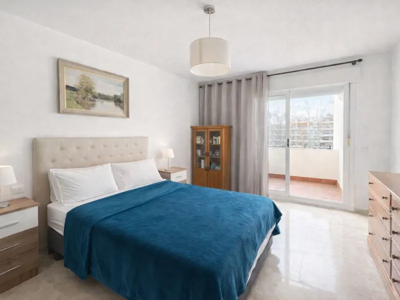 Apartment for sale in Guadalmina Alta with golf views