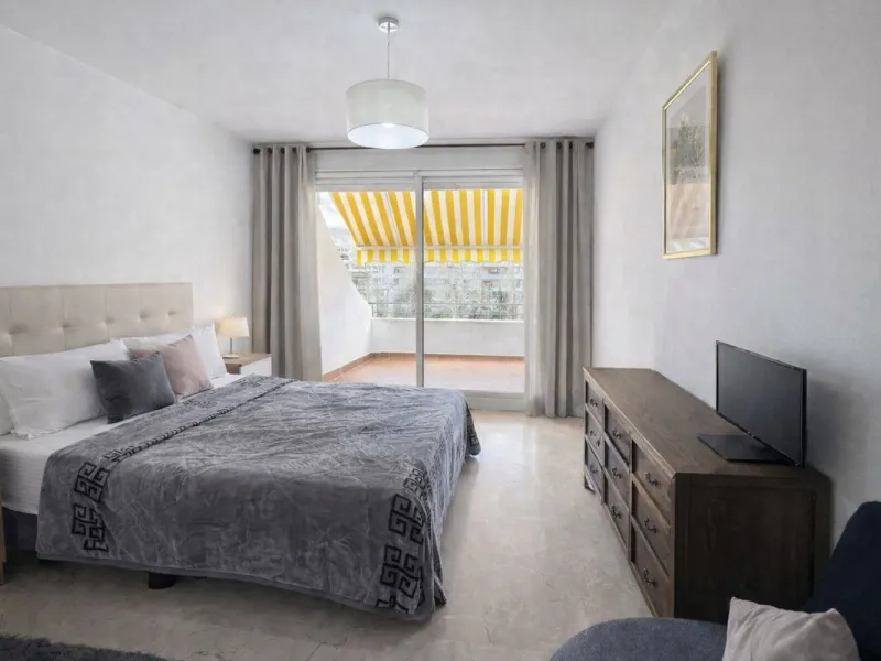 Apartment for sale in Guadalmina Alta with golf views